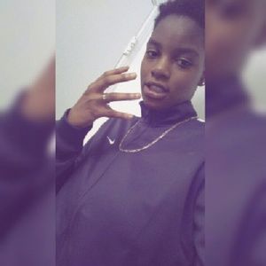 Meet your Posher, Mercedes