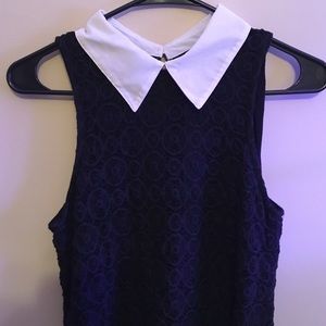 Collared sleeveless shirt