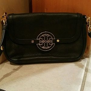 Tory Burch Amanda cross body Black