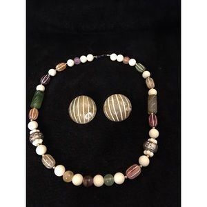 Necklace and earring set