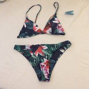NWT FLORAL BIKINI
