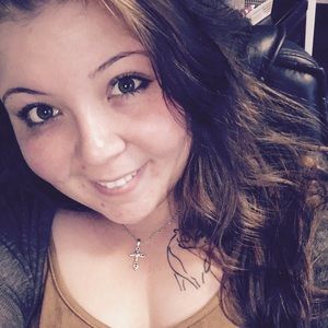 Meet your Posher, Cheyanne