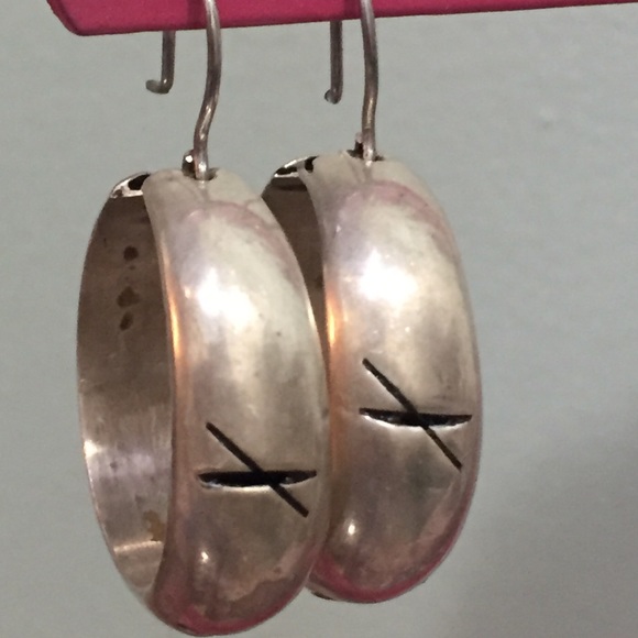 Silver loops - Picture 2 of 2