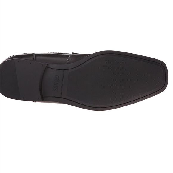 Guess - Picture 3 of 4