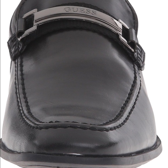 Guess - Picture 4 of 4