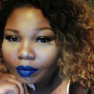 Meet your Posher, Pamela