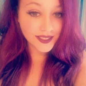 Meet your Posher, Claudia