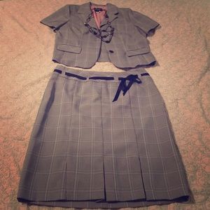 Skirt and jacket suit set