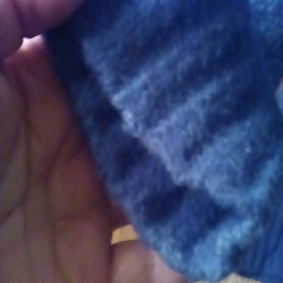 Sweater - Picture 3 of 4