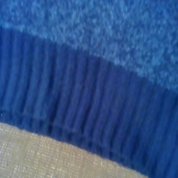 Sweater - Picture 4 of 4