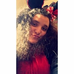 Meet your Posher, Selena