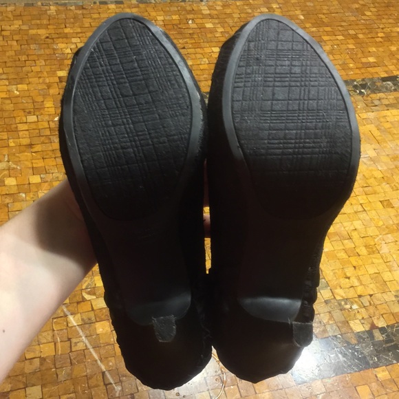 Lulu Townsend Shoes - EUC Lulu Townsend black lace ruffle heel Lulu Townsend Shoes - EUC Lulu Townsend black lace ruffle heel
