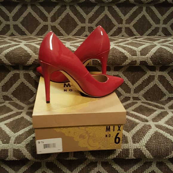 Red Pumps
