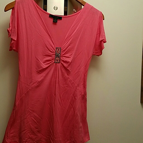 Deep V neck fly away Tee