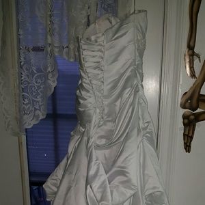 Wedding dress