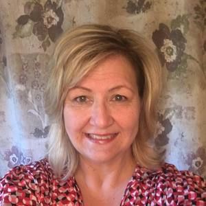 Meet your Posher, Debbie