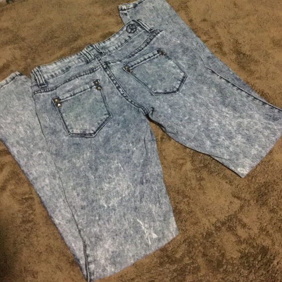 Comfy Acid Washed Skinny Jeans - Picture 2 of 4
