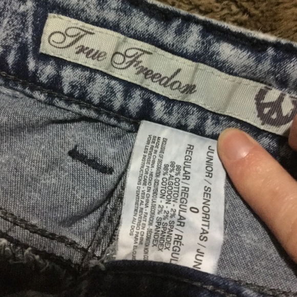 Comfy Acid Washed Skinny Jeans - Picture 3 of 4