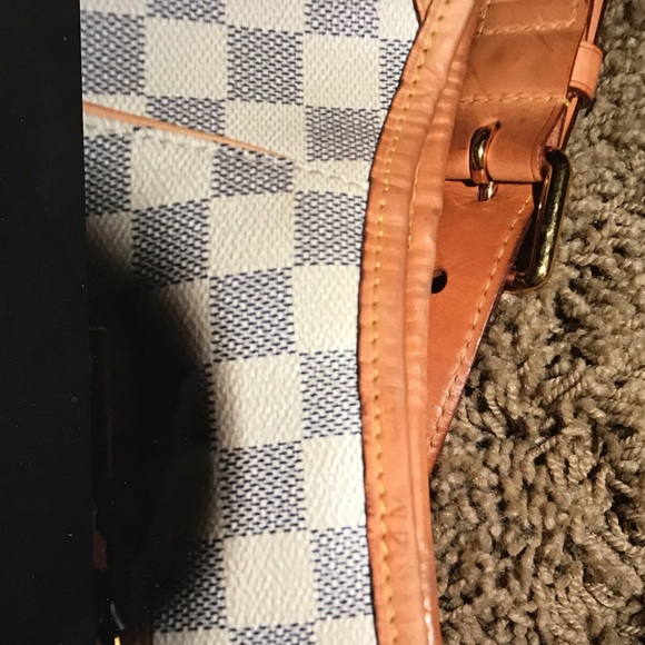 SOLD ON NOTHER SITE - Picture 3 of 4