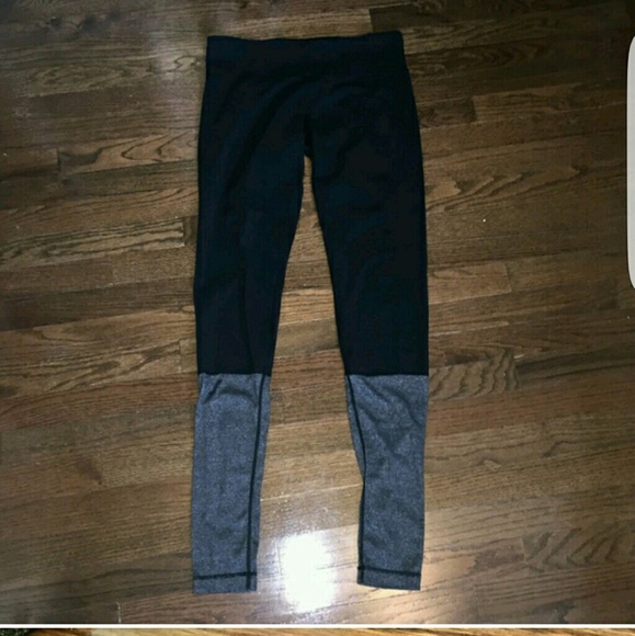 ISO legging like this! Size 10 or L