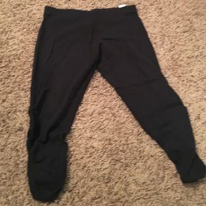 Victoria's Secret crop leggings.
