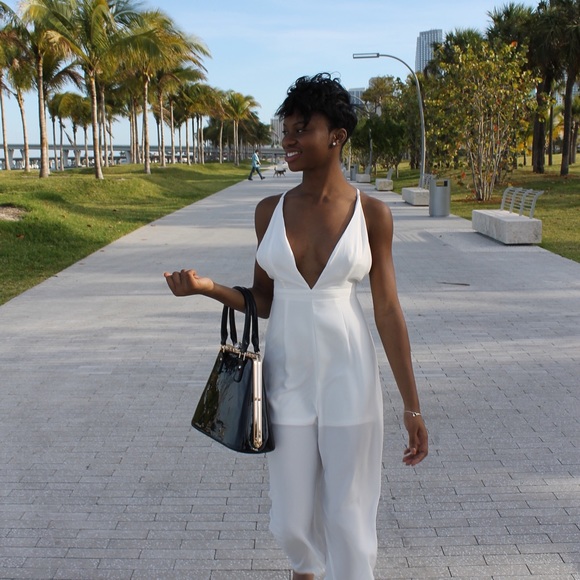 Sexy Low Cut Front Jumpsuit - Picture 2 of 3