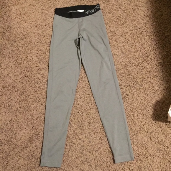 NIKE LEGGINGS