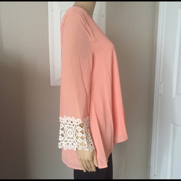 ๐ BAMBI* Coral & Cream Bell-Sleeved Boho Top - Picture 3 of 4