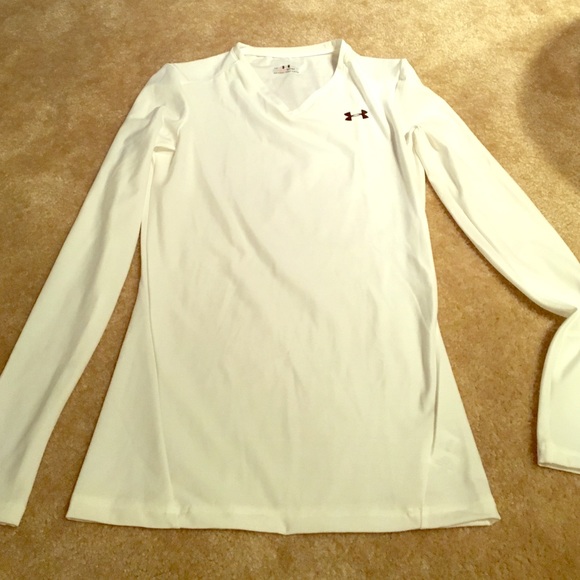 White under armour heat gear shirt