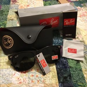 Black Wayfarer Ray-Bans.
