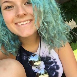 Meet your Posher, Courtney