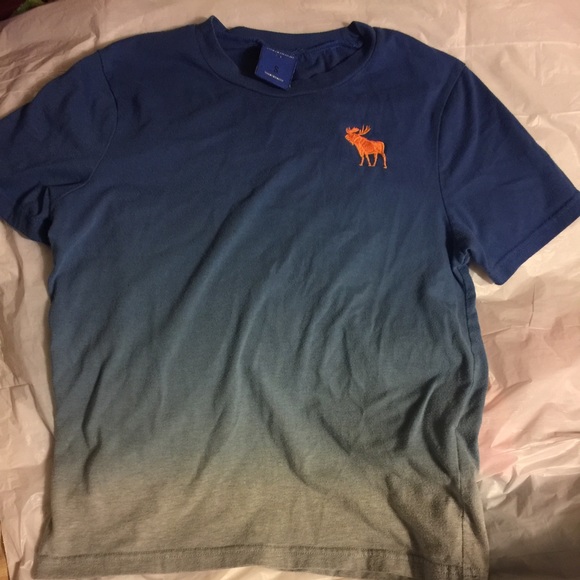 Boys Abercrombie small shirts - Picture 1 of 4