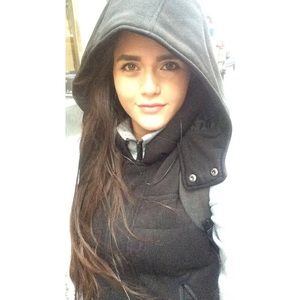 Meet your Posher, Maria