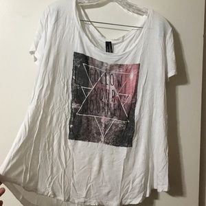 Graphic tee, full tilt brand