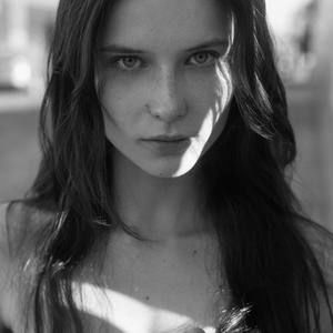 Meet your Posher, Karina