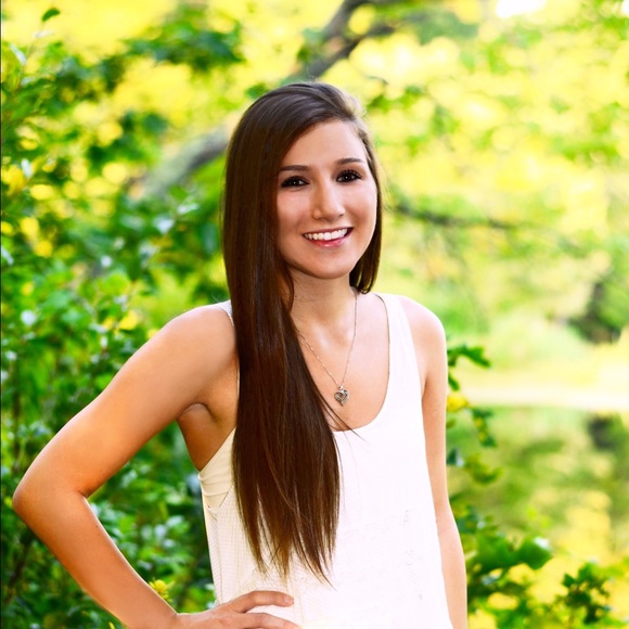 Meet your Posher, Tori