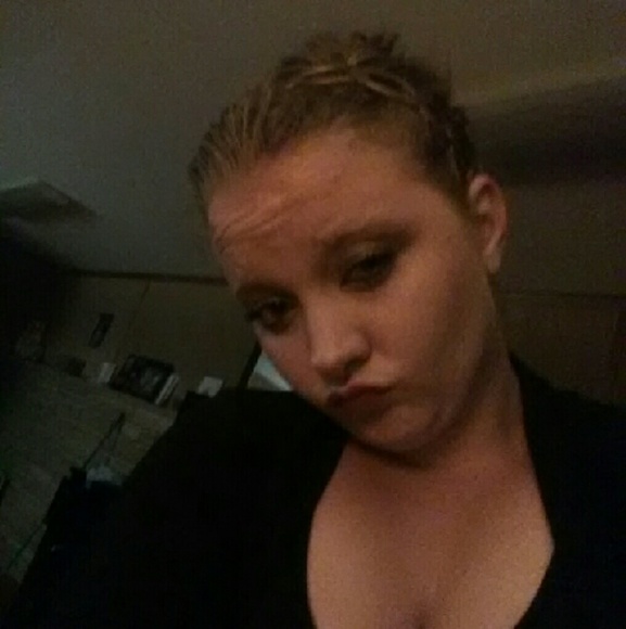 Meet your Posher, Tonya - Picture 1 of 1