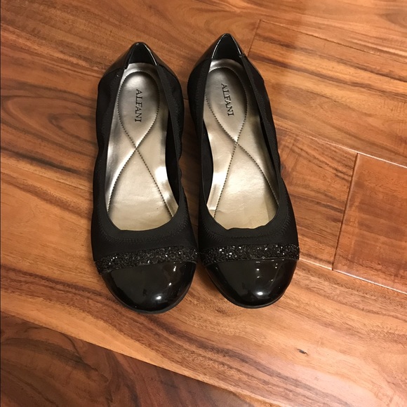 Alfani black flats size 7
