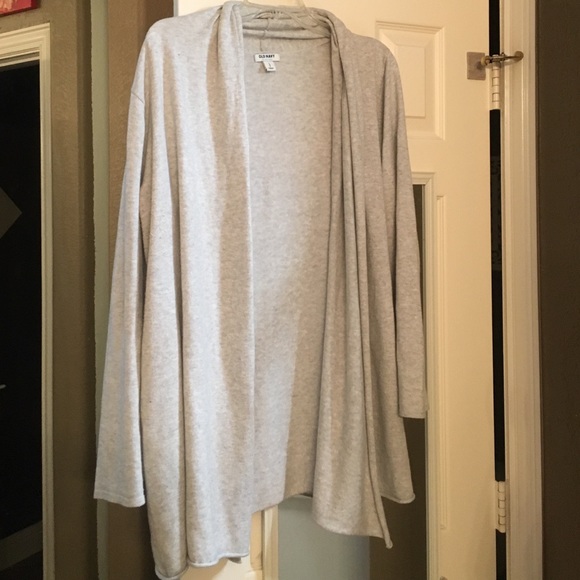 Old Navy gray sweater