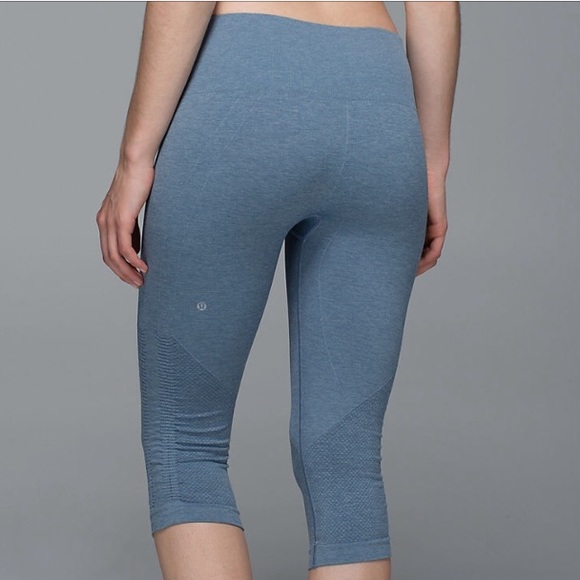 Lululemon in the flow crop capris 8