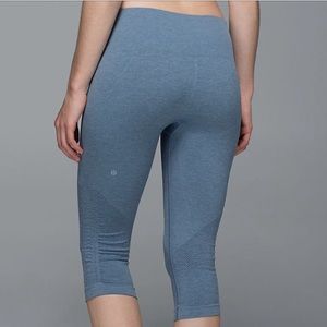Lululemon in the flow crop capris 8