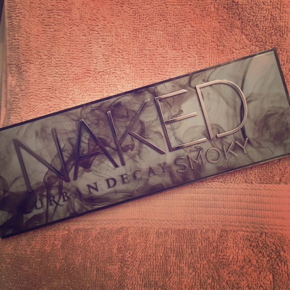 REAL! Urban Decay Smoky Eyeshadow Palette