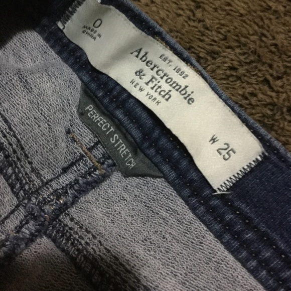 Stretchy Abercrombie Skinny Jeggings - Picture 3 of 4