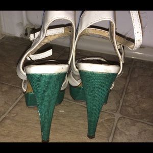 Michael Antonio peep toe heel