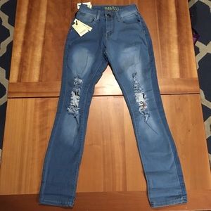 Bamboo destroyed skinny hi rise jeans size 5-6