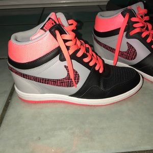 Nike Air Force built in wedge tennis shoes