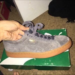 Puma suede gray shoes