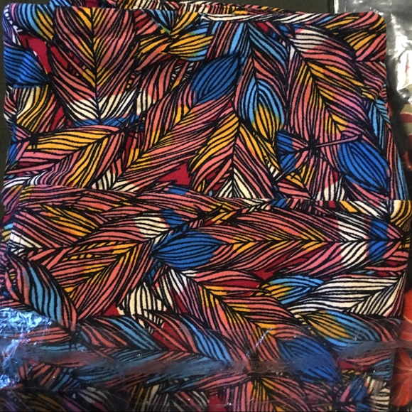 NWT OS LulaRoe feather leggings