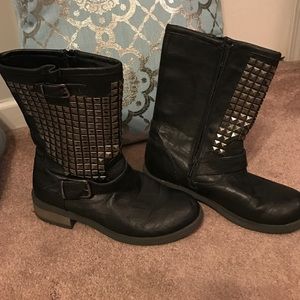 black short boots with studs