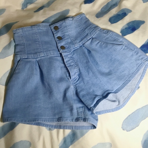 SFINAL CHANCE! High Waist button up denim shorts